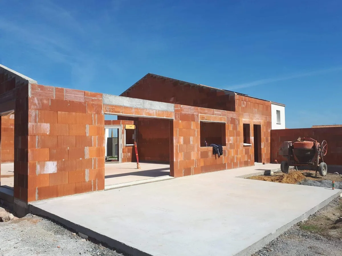 Ouvrage maçonné sur un chantier de rénovation