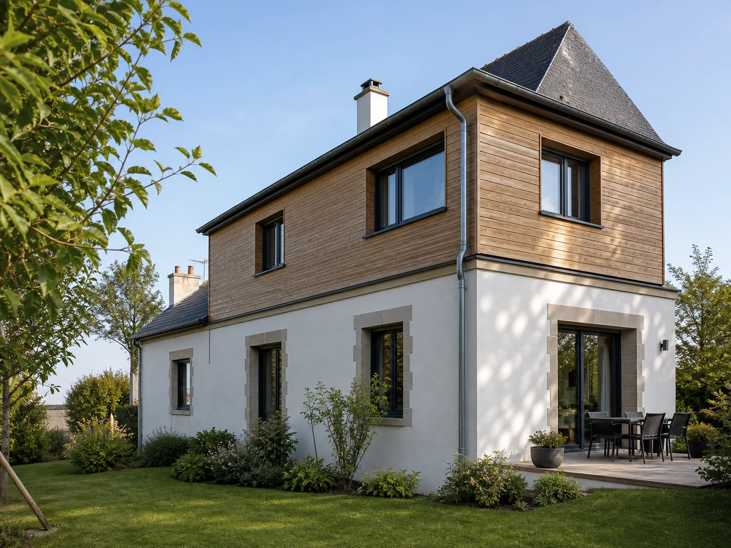 Illustration de l’intégration d’un niveau supérieur à une maison existante
